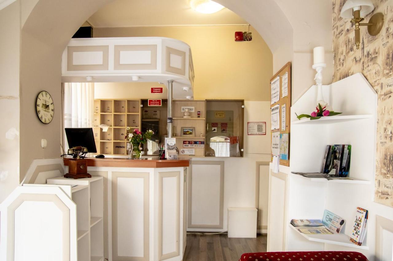 Gyula Panzio Hotel Eksteriør billede