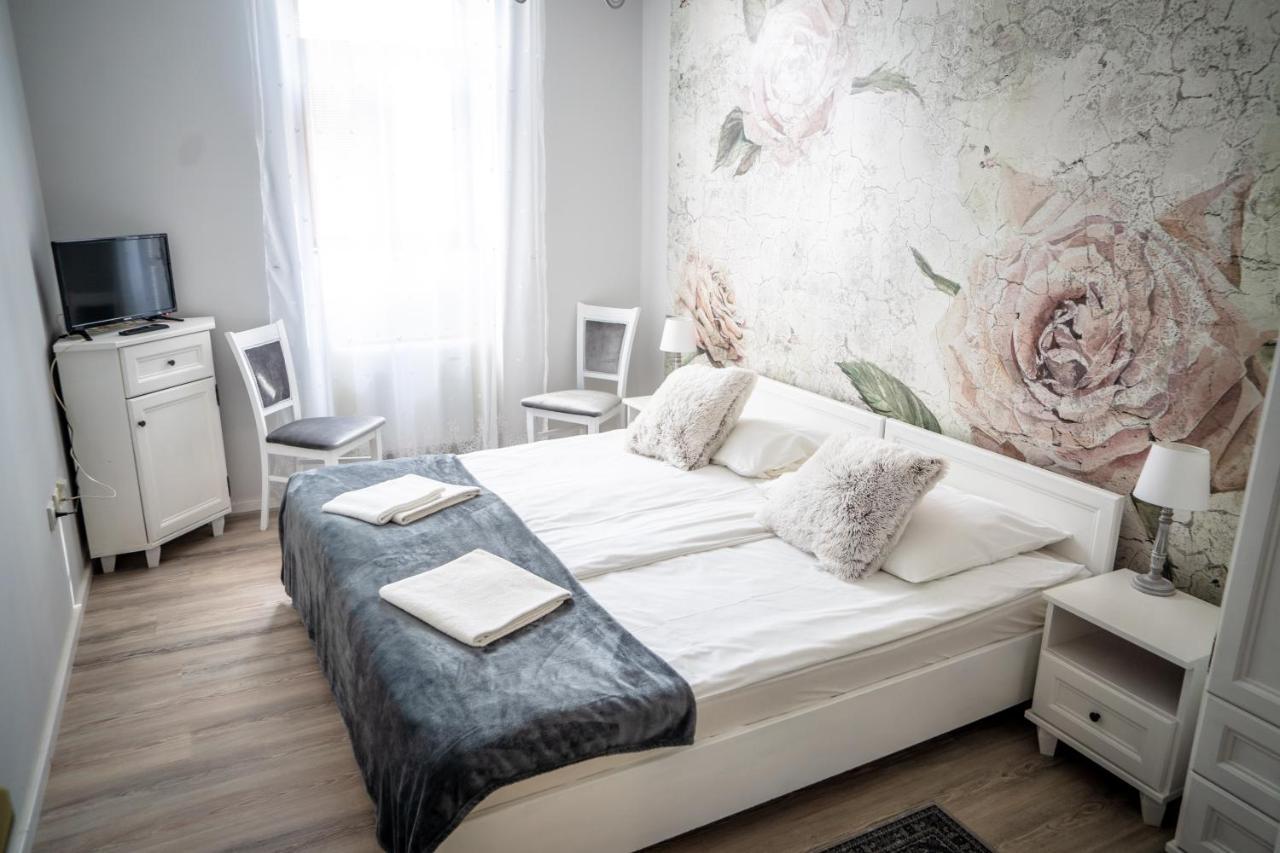 Gyula Panzio Hotel Eksteriør billede